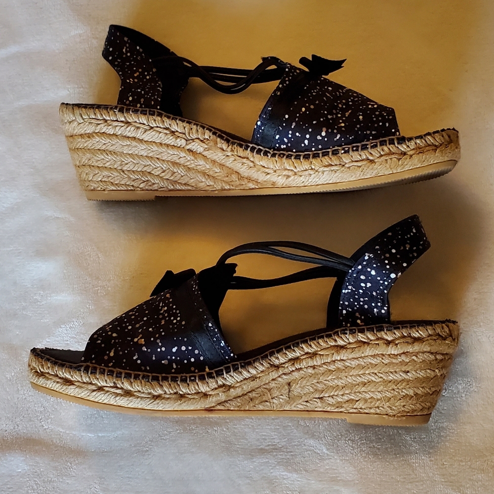 💥SALE💥Toni Pons wedge sandals 👡 size 8.5 eur 41